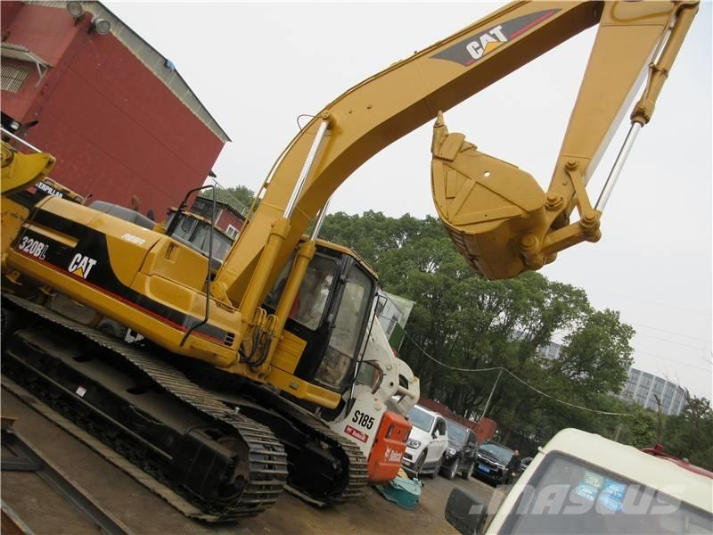 CAT 320 B L Paletli ekskavatörler