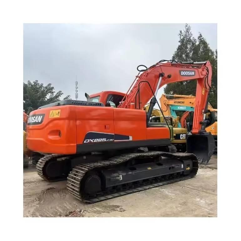 Doosan DX 225 LC-9C Paletli ekskavatörler