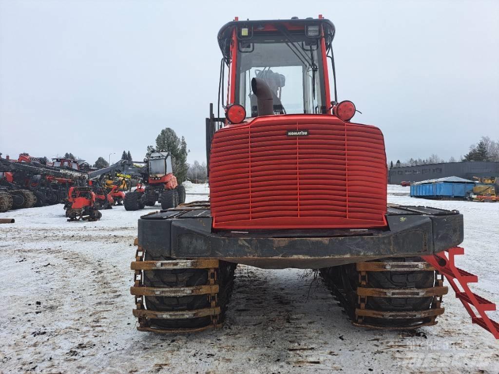 Komatsu 865 Tomruk yükleyici traktörler