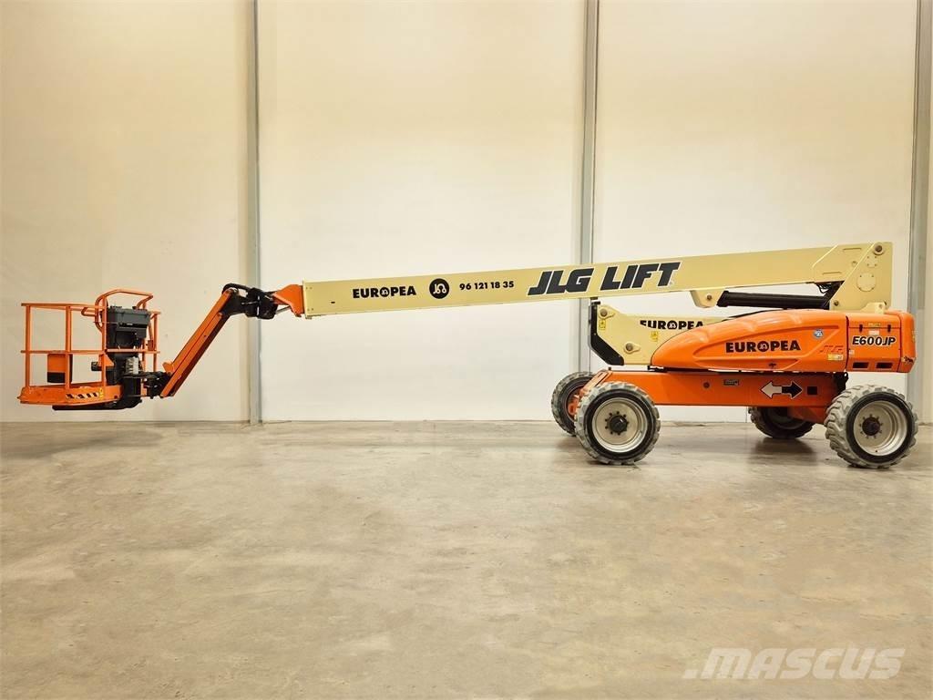 JLG E600JP Körüklü personel platformları