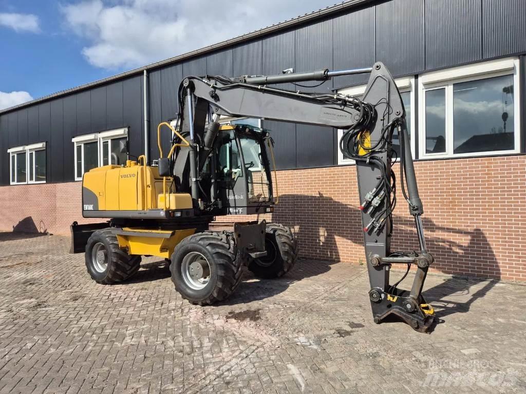 Volvo EW160C Lastik tekerli ekskavatörler