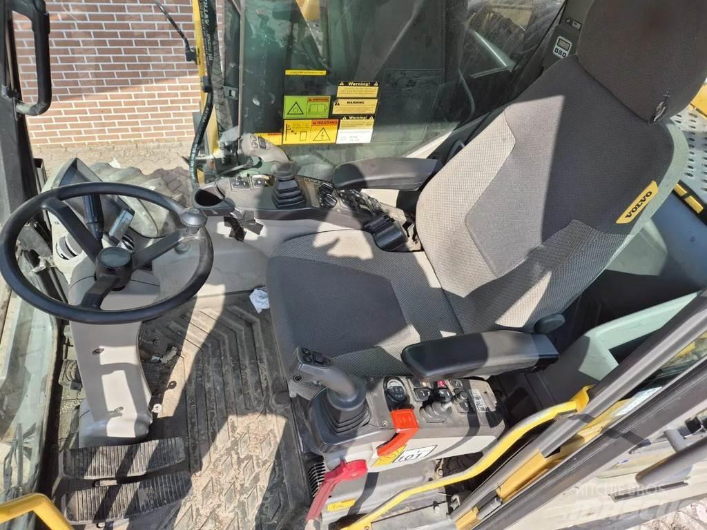 Volvo EW160C Lastik tekerli ekskavatörler
