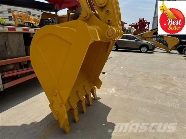 Komatsu PC 220 Paletli ekskavatörler