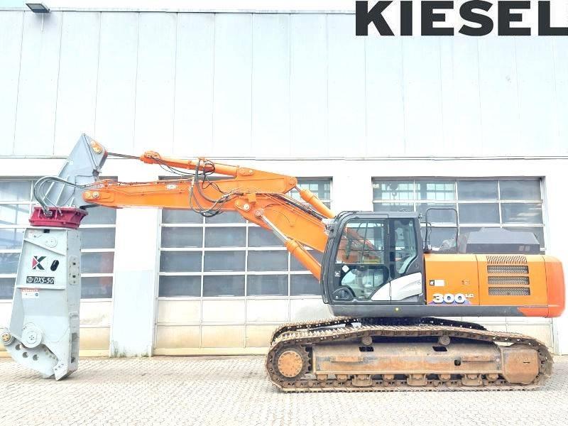 Hitachi ZX 300 LC-6 Yıkım ekskavatörleri