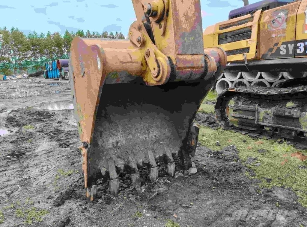 CAT 326 Paletli ekskavatörler