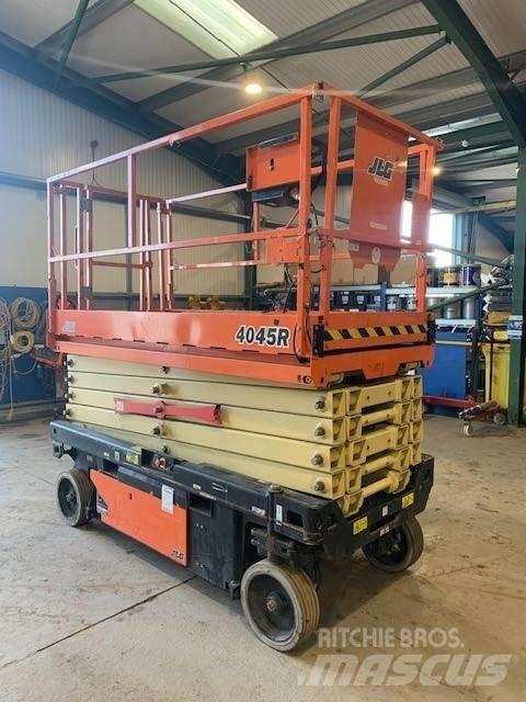 JLG 4045R Makasli platformlar
