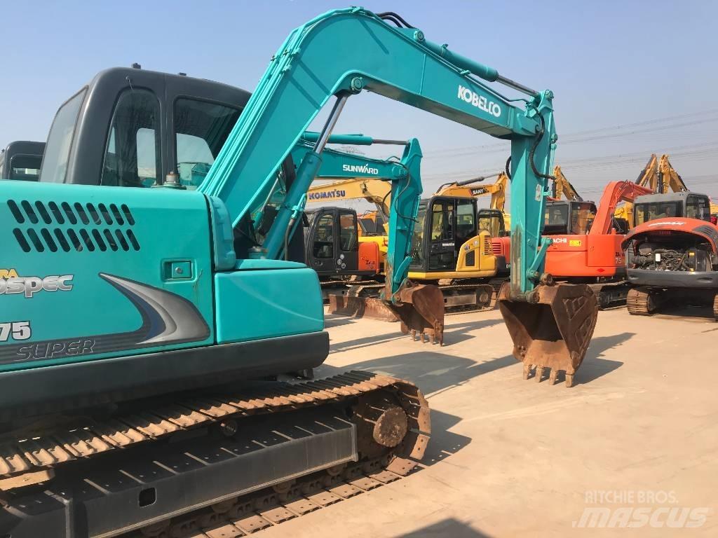 Kobelco SK 75 CSR Paletli ekskavatörler
