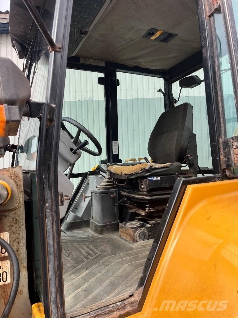 Massey Ferguson 860 Kazıcı yükleyiciler - beko loder