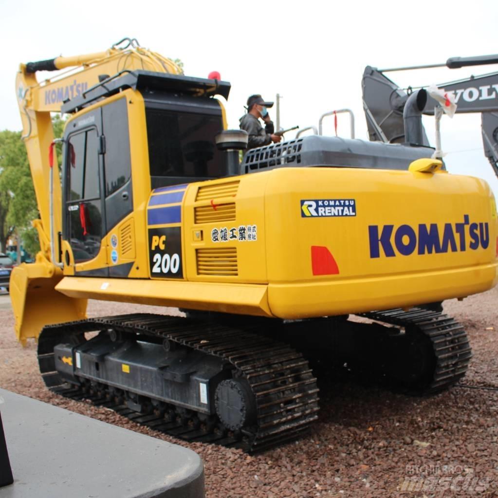 Komatsu PC 200-8 Paletli ekskavatörler