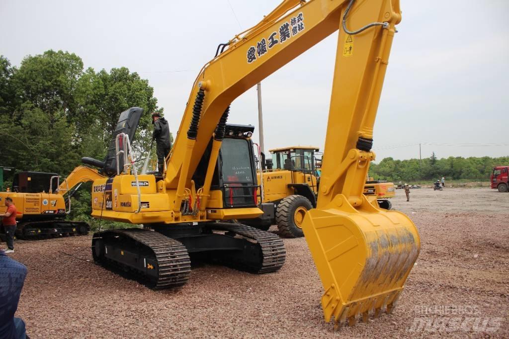 Komatsu PC 200-8 Paletli ekskavatörler