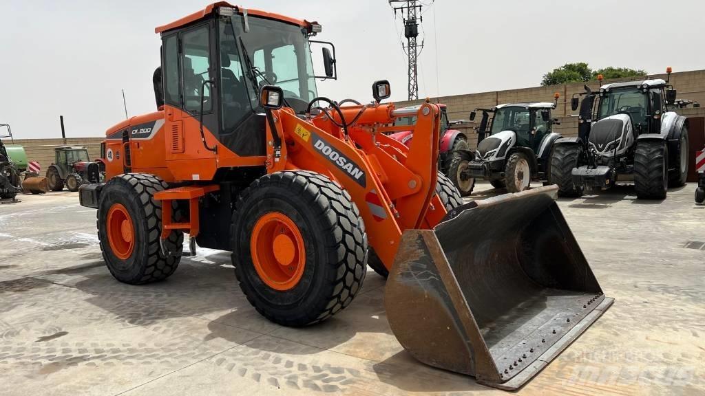 Doosan DL 200-5 Mini yükleyiciler