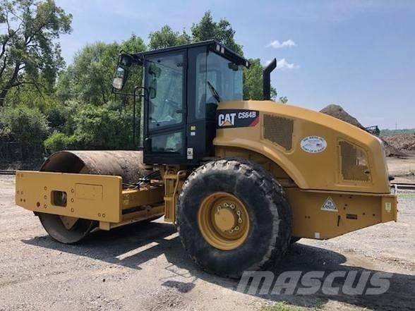CAT CS 64 B Tek tamburlu silindirler