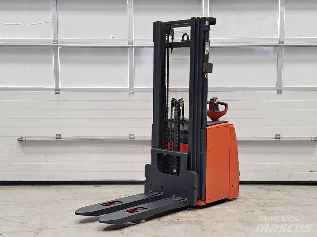 Linde L20 Yaya kumandali istif makinasi