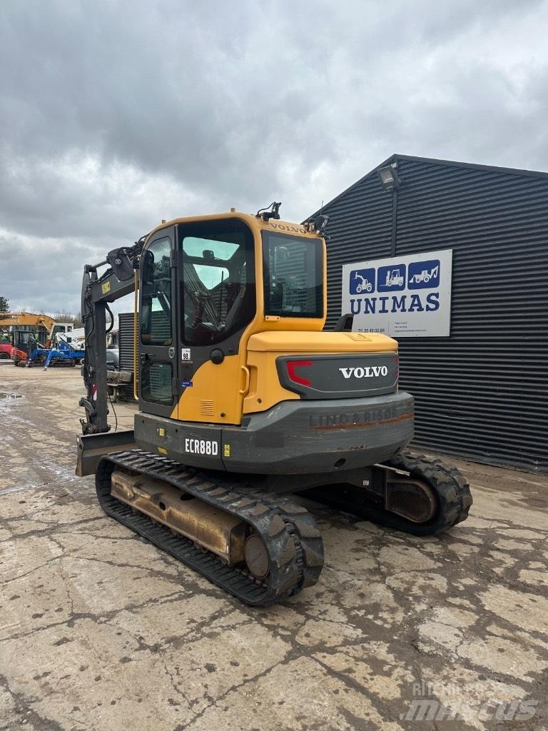 Volvo ECR88D Paletli ekskavatörler