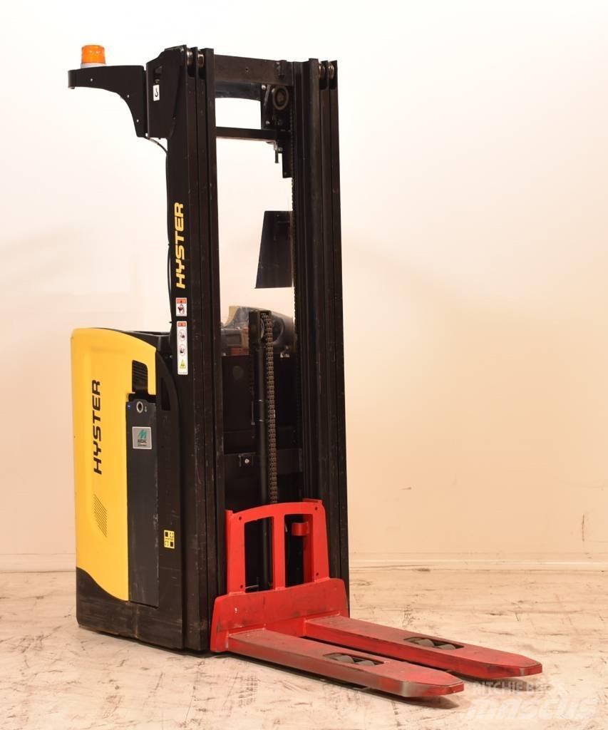 Hyster RS1.6-24 Akülü depo ekipmanları