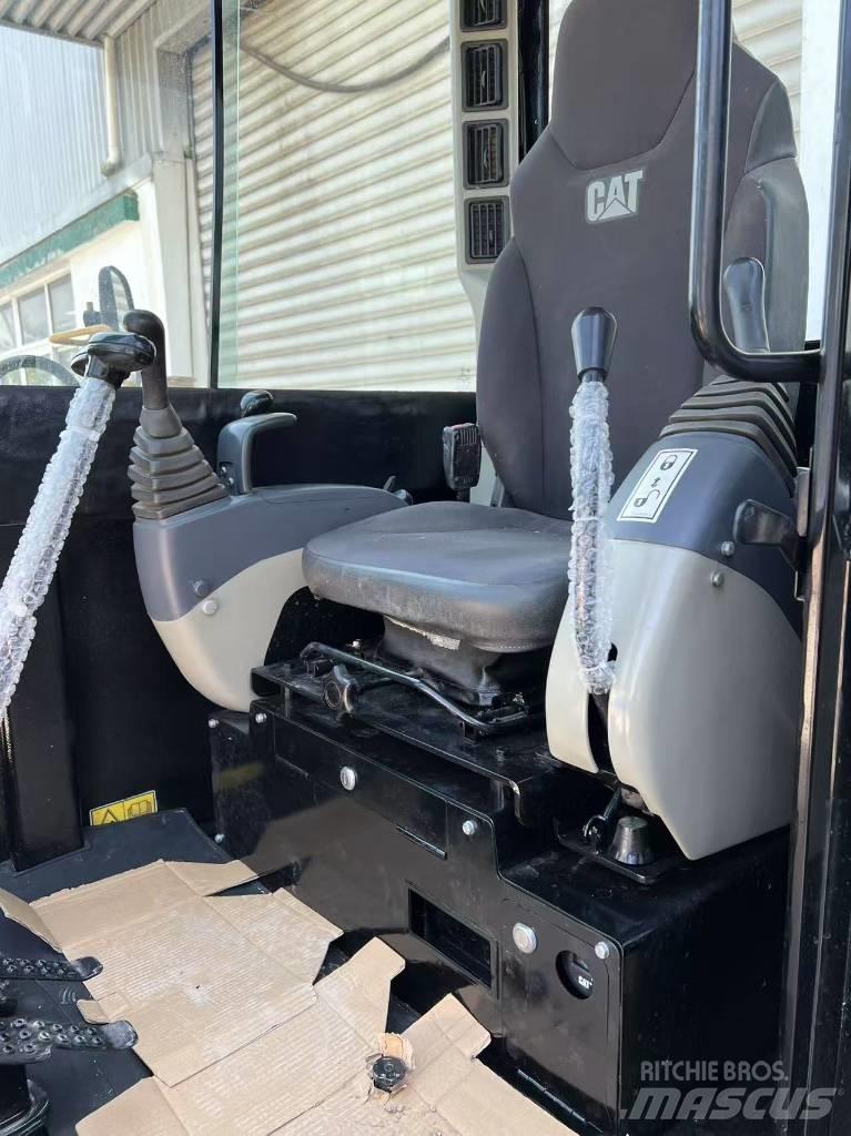 CAT 305.5 Paletli ekskavatörler