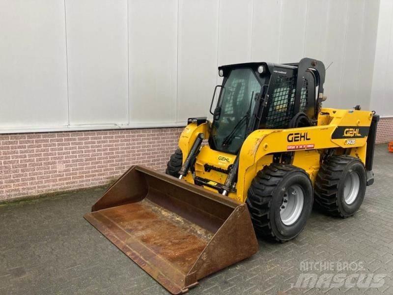 Gehl V420 Skid steer loderler