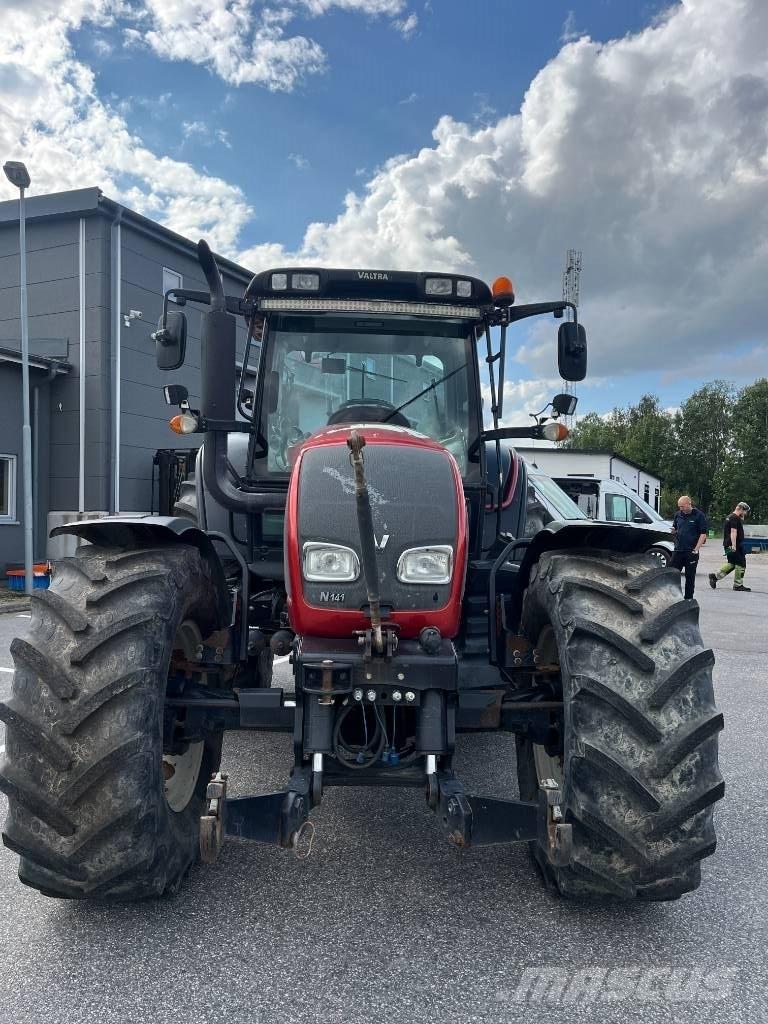 Valtra N 141 Traktörler