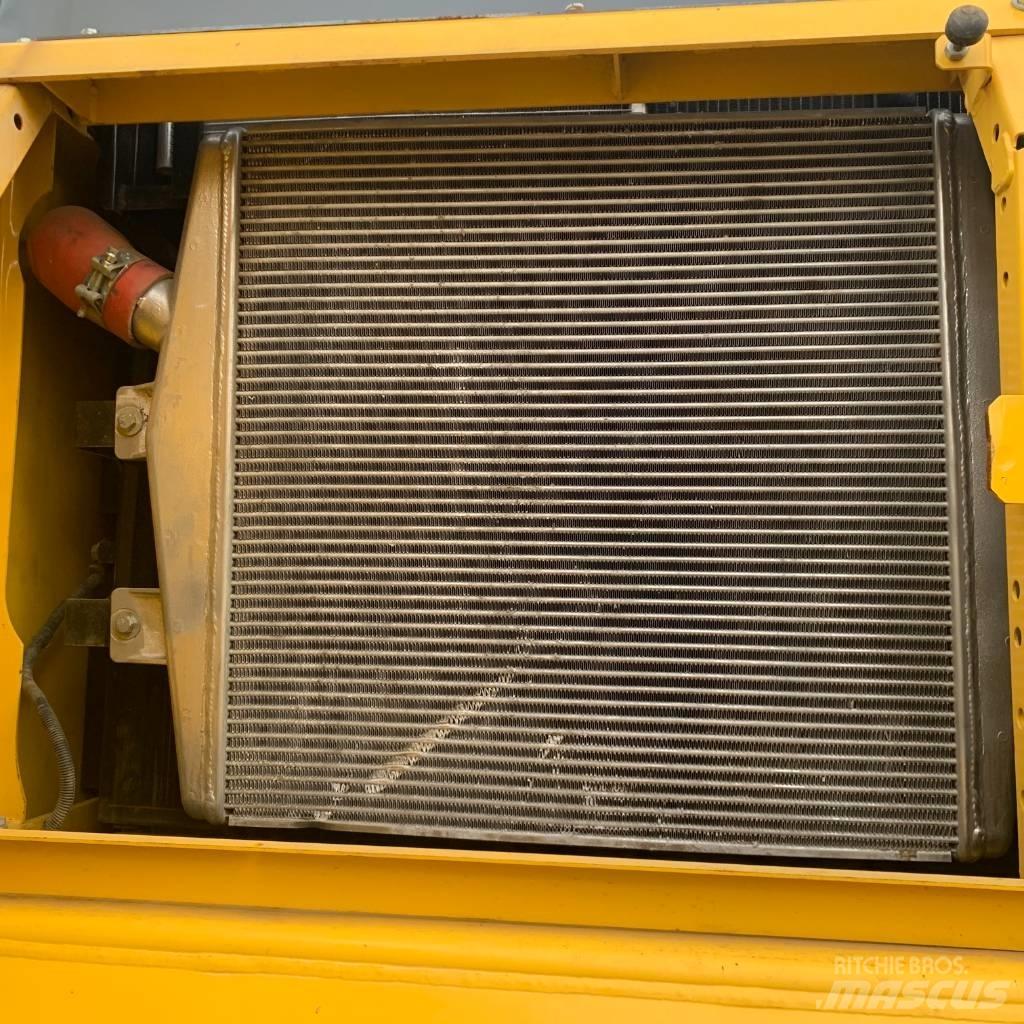 Komatsu PC450-8 Paletli ekskavatörler