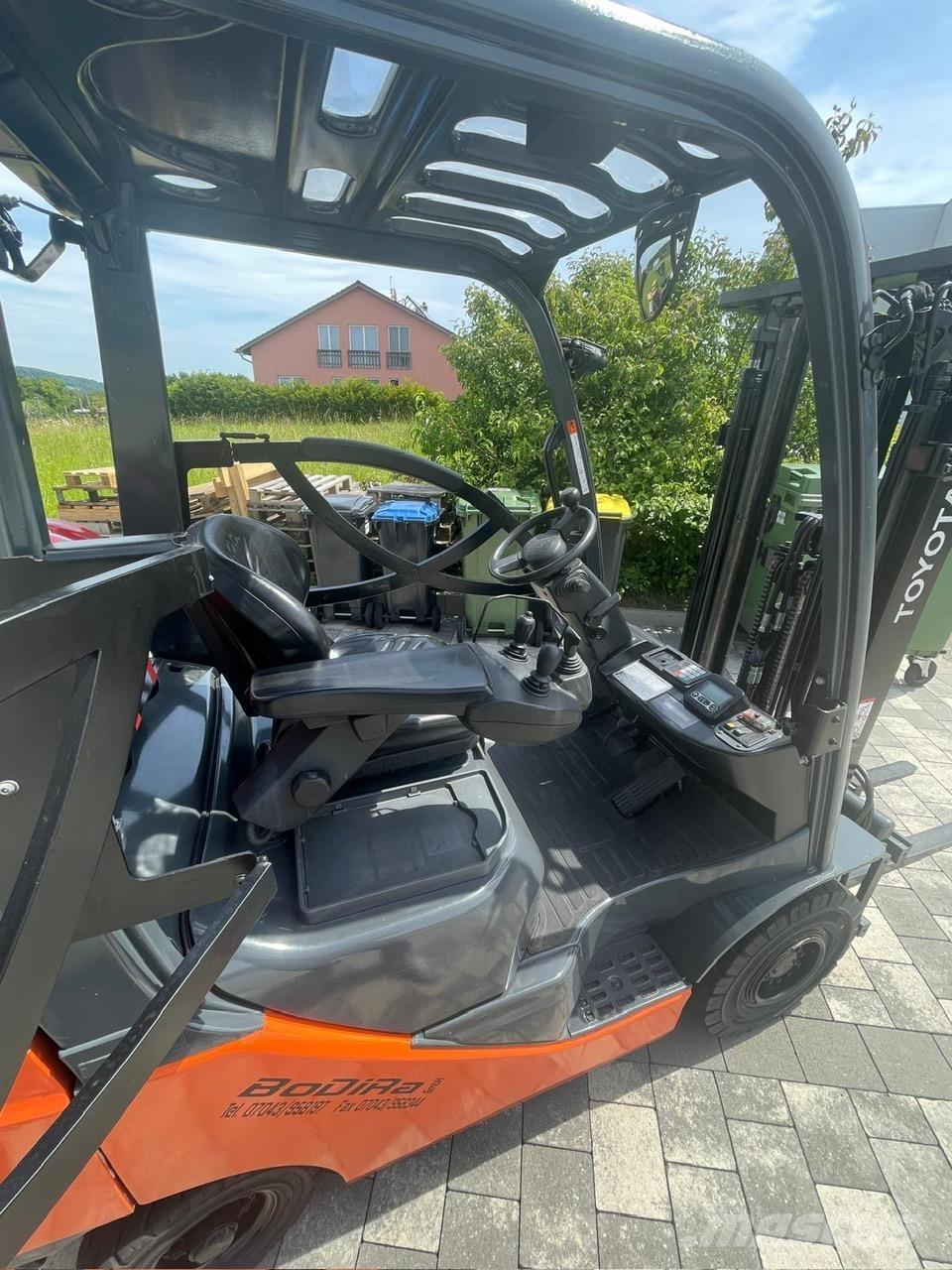 Toyota 02-8FGF18 LPG'li forkliftler