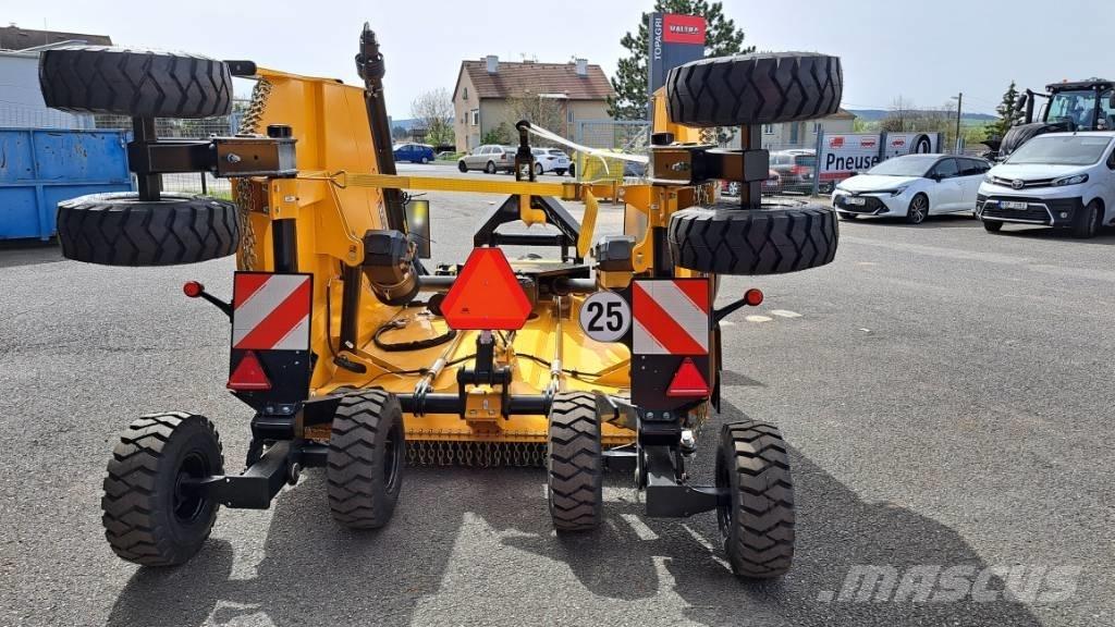 McConnel TUFFCUT 480 Hasat makineleri