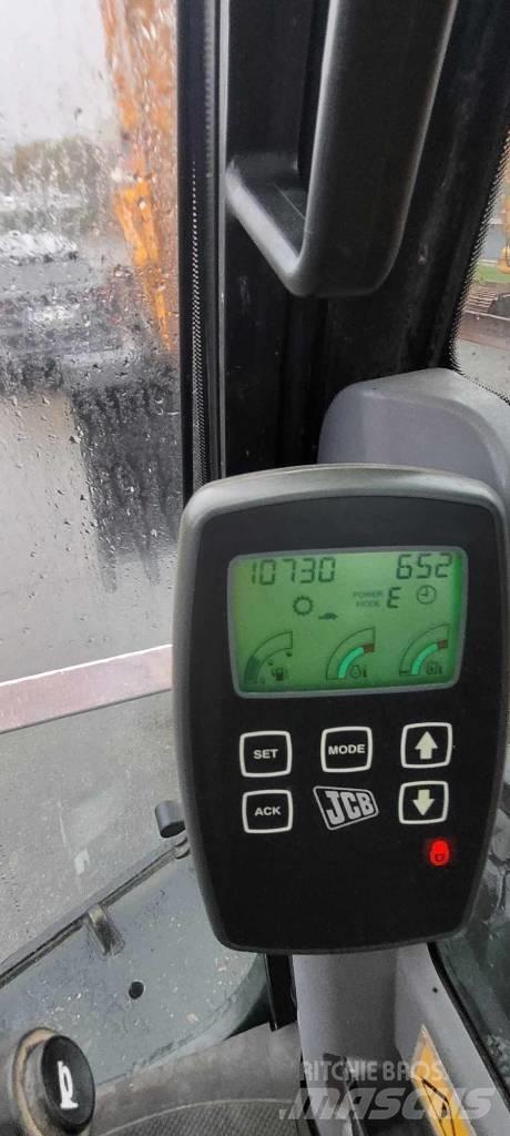 JCB JS 145 W Lastik tekerli ekskavatörler