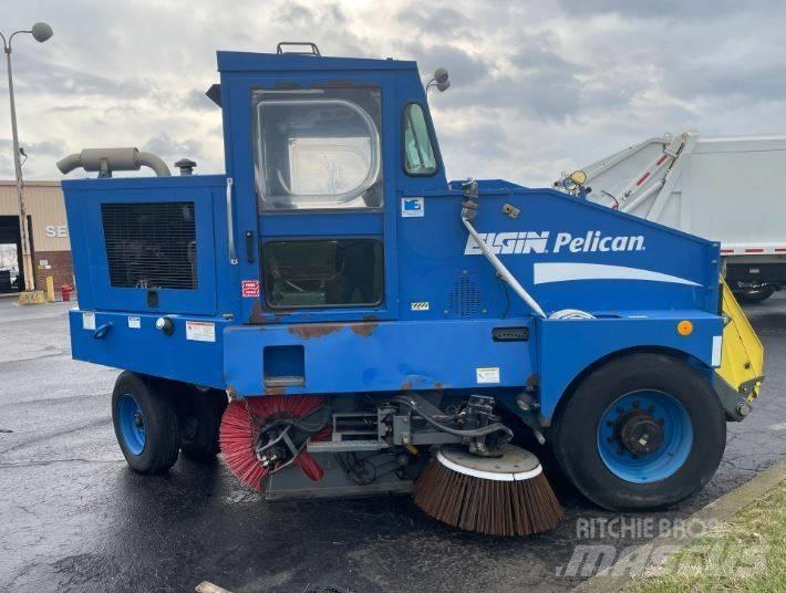 Elgin Pelican P Süpürme kamyonları