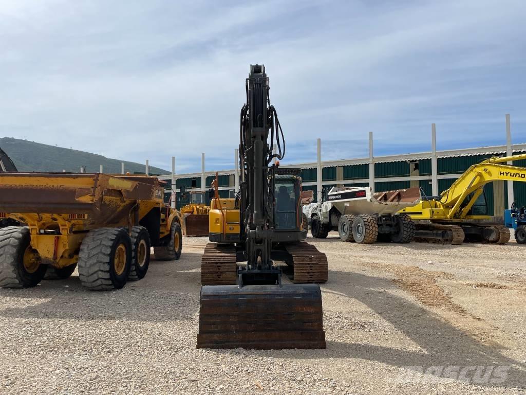 Volvo ECR 235 DL Paletli ekskavatörler