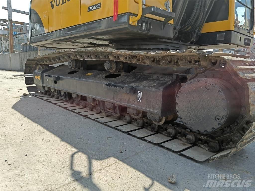 Volvo EC210B Paletli ekskavatörler