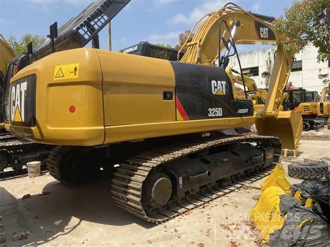 CAT 325 D Paletli ekskavatörler