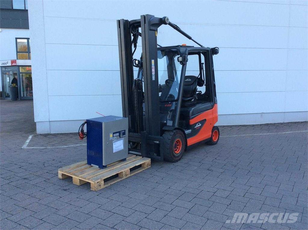 Linde E25 Elektrikli forkliftler