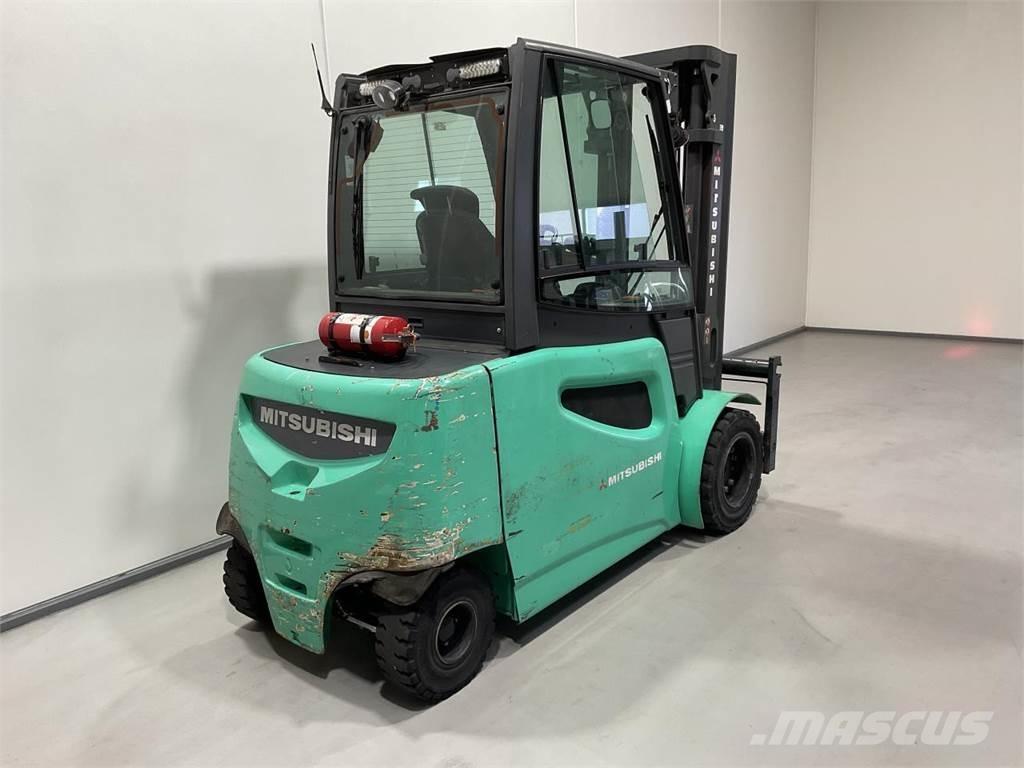 Mitsubishi FB50-2 Elektrikli forkliftler