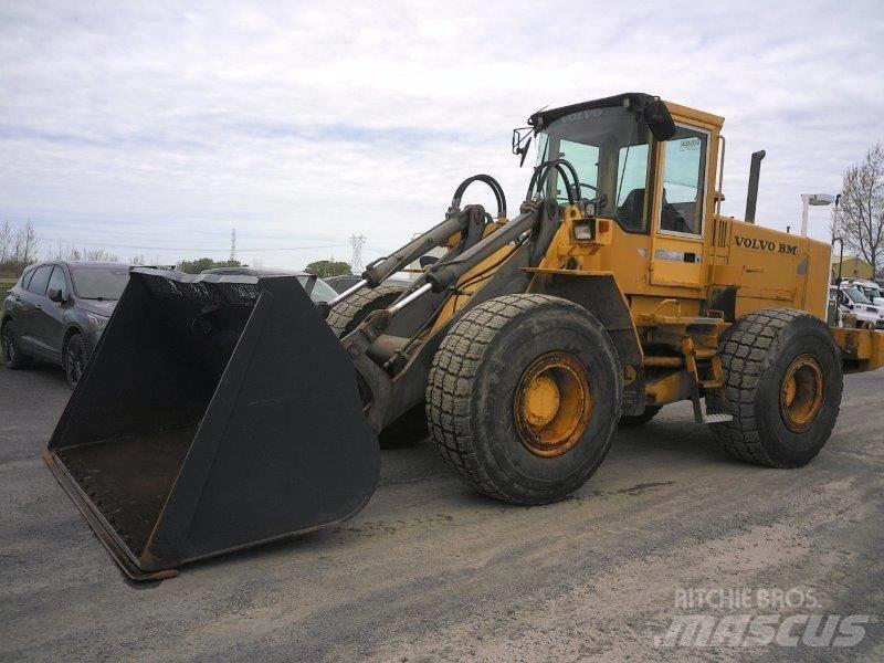 Volvo BM L120B Tekerlekli yükleyiciler