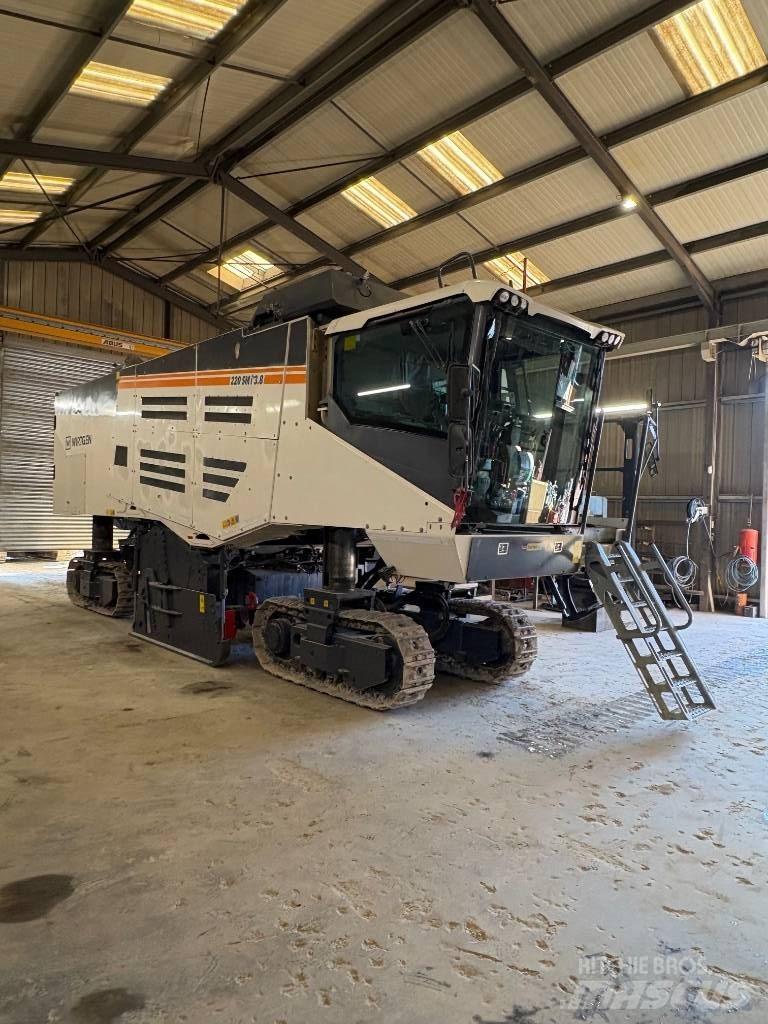 Wirtgen 220 SMI Diger