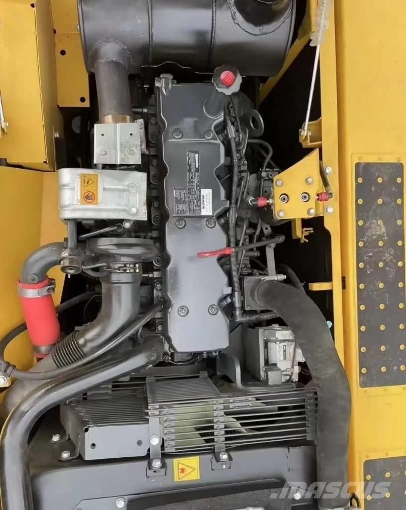 Komatsu PC 240 Paletli ekskavatörler