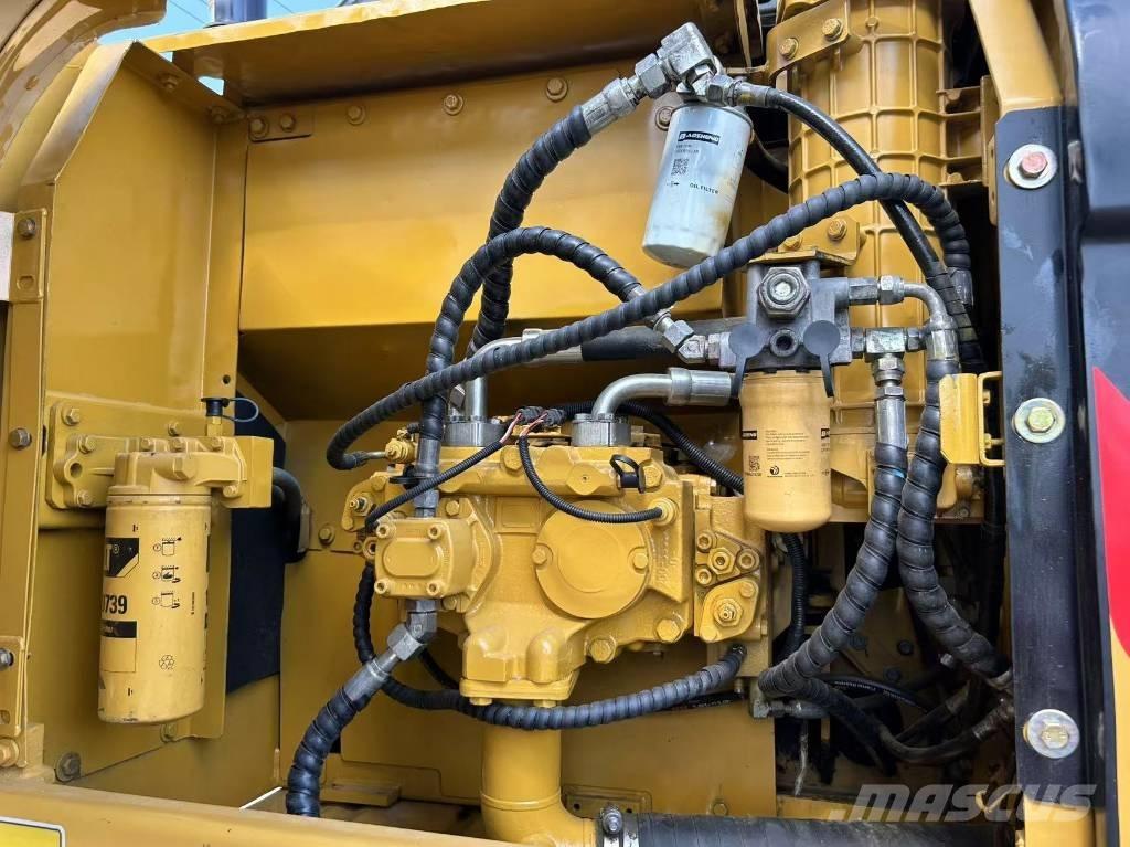 CAT 320 D Paletli ekskavatörler