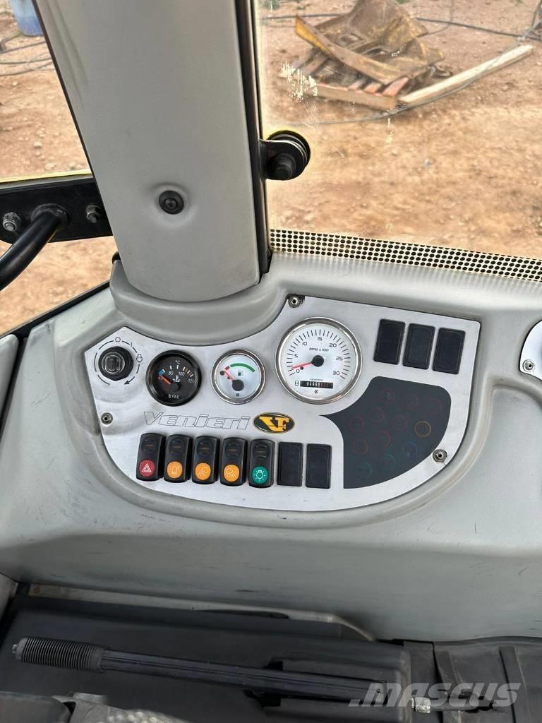  VF VENIERI 823E Kazıcı yükleyiciler - beko loder