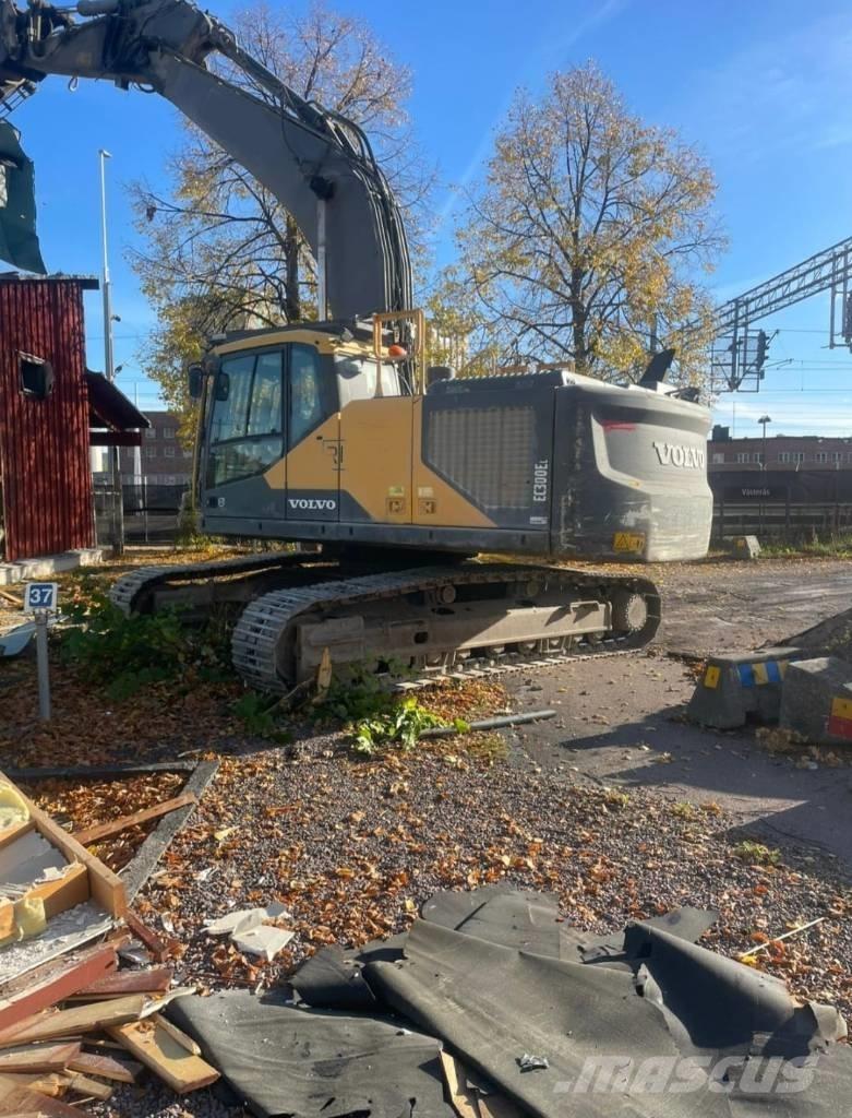 Volvo EC 300 EL Paletli ekskavatörler