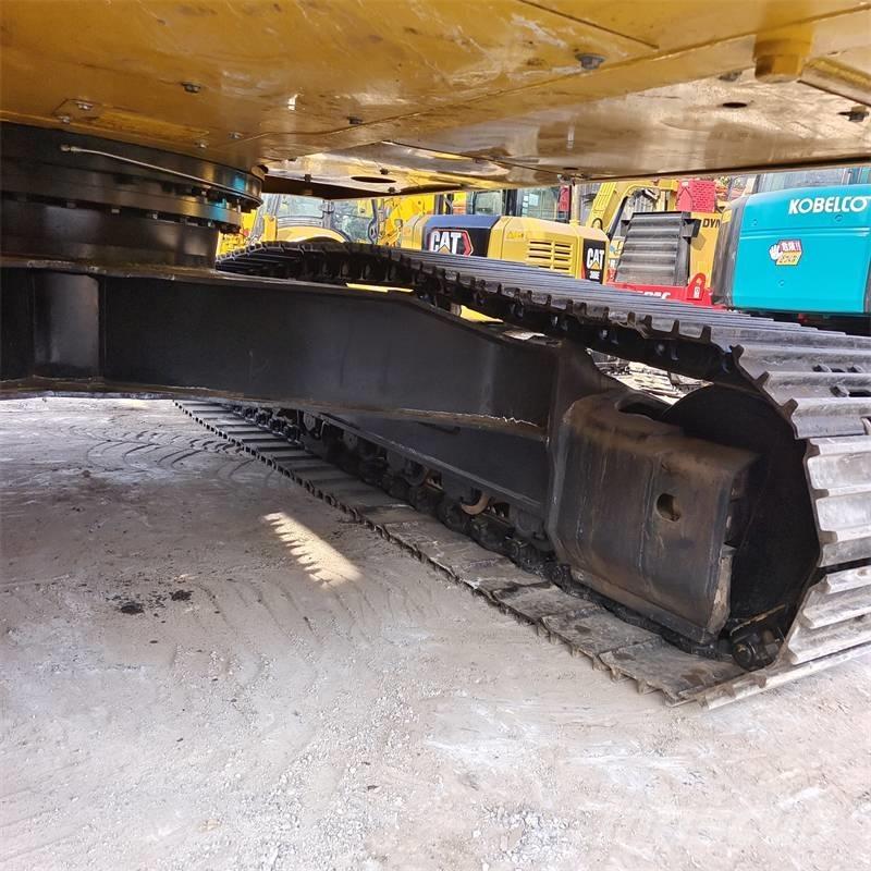 Komatsu PC 220-7 Paletli ekskavatörler