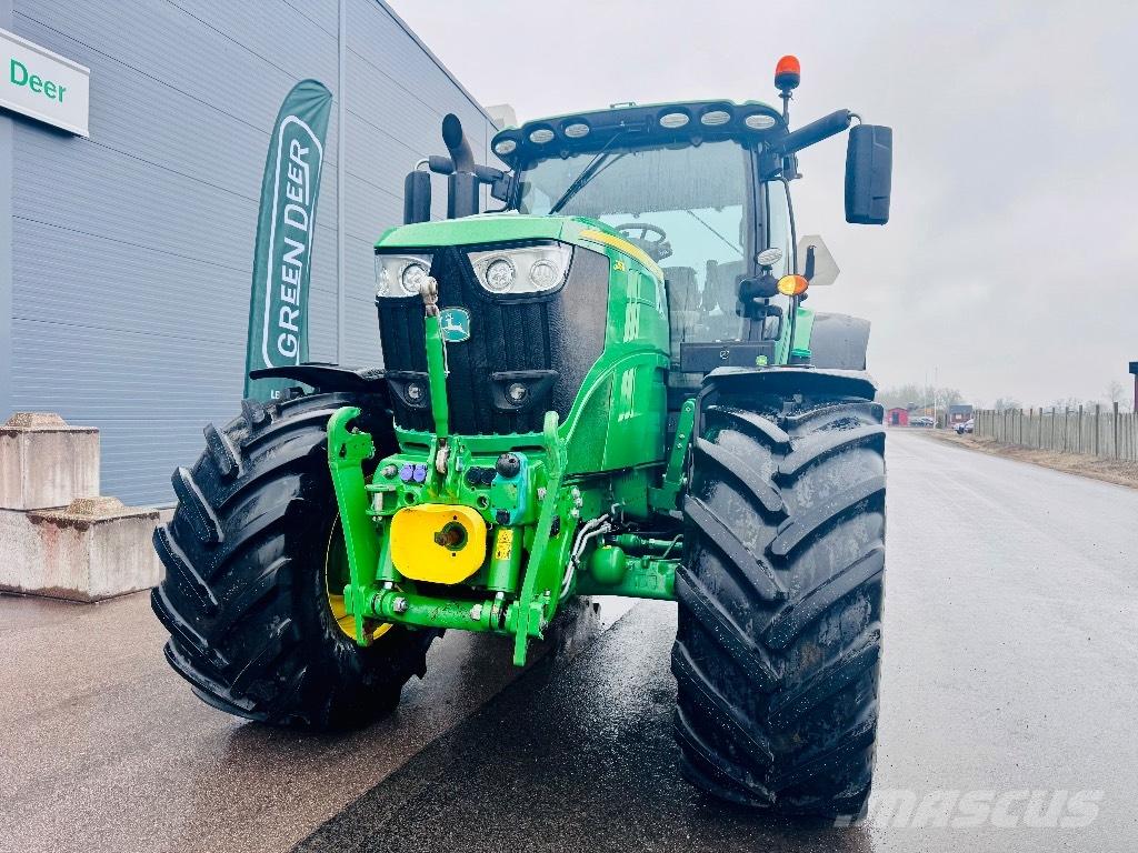 John Deere 6215 R Traktörler