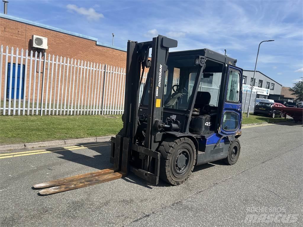Doosan D45SC-5 Dizel forkliftler