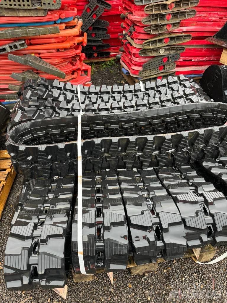 JCB RUBBER TRACKS Paletler