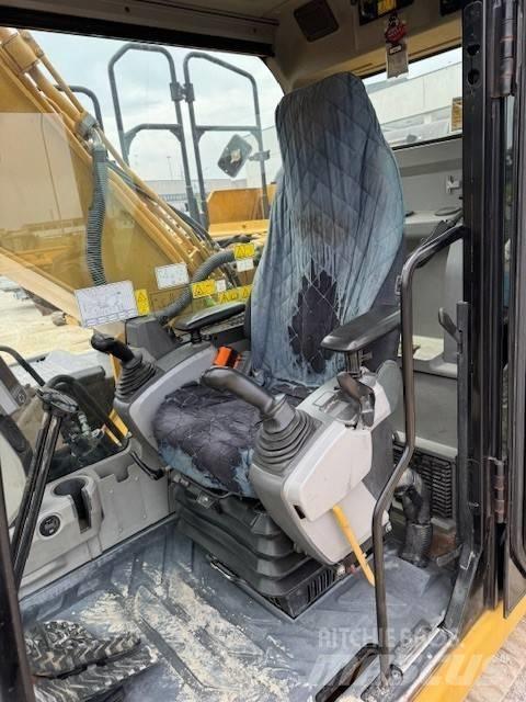 CAT 323 E Paletli ekskavatörler