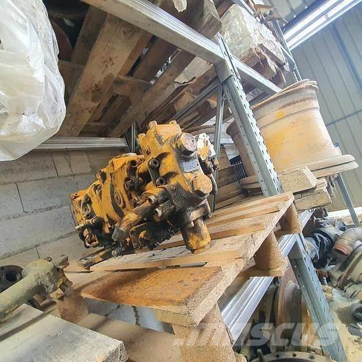 Liebherr 922 Diger aksam