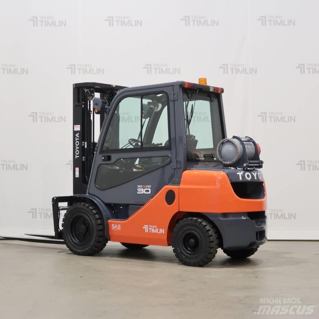 Toyota 02-8FGF30 LPG'li forkliftler