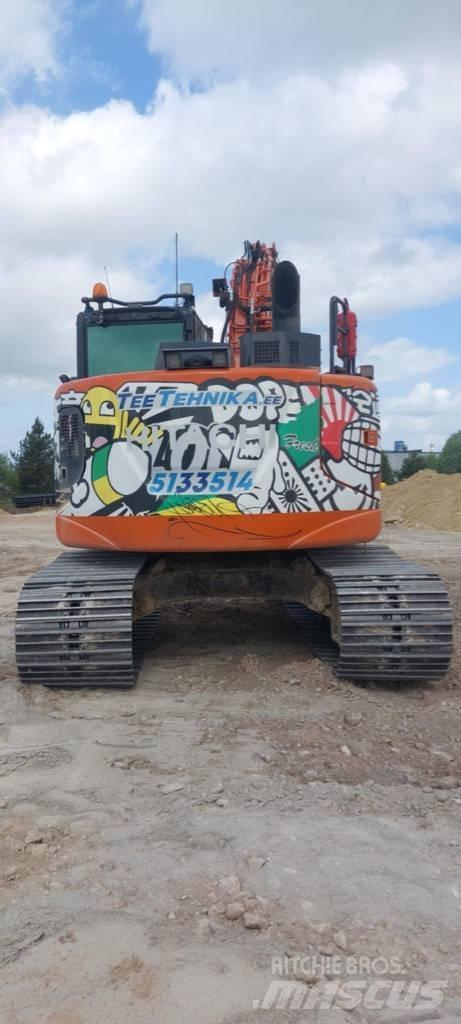Hitachi ZX 135 US-6 Paletli ekskavatörler