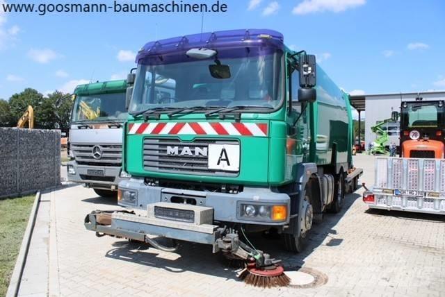 MAN M32 Süpürme kamyonları