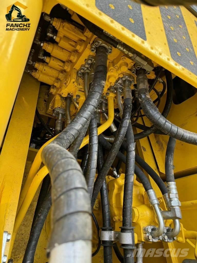 Komatsu PC 220 LC Paletli ekskavatörler