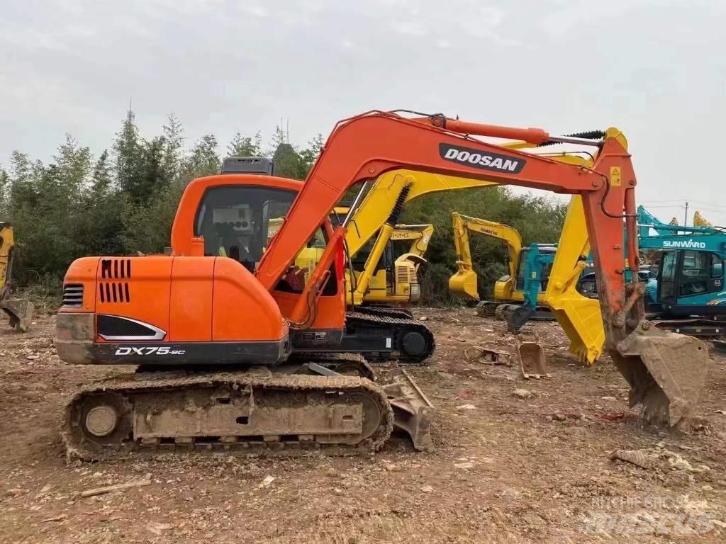 Doosan DX 75-9 C Paletli ekskavatörler