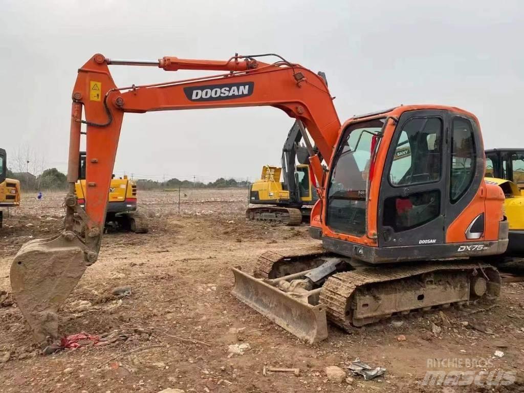 Doosan DX 75-9 C Paletli ekskavatörler